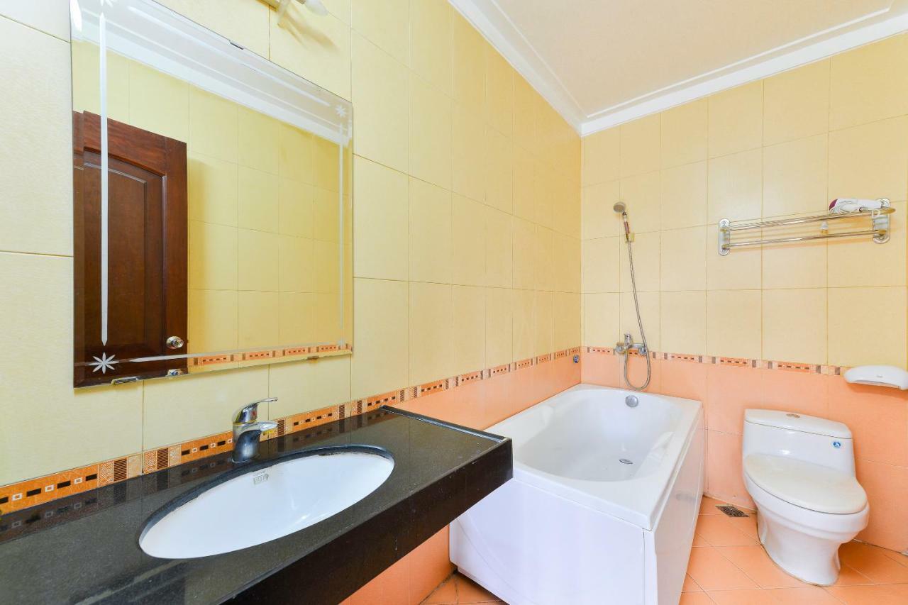 Hotel Oyo 216 Alisa Hanoi Zewnętrze zdjęcie
